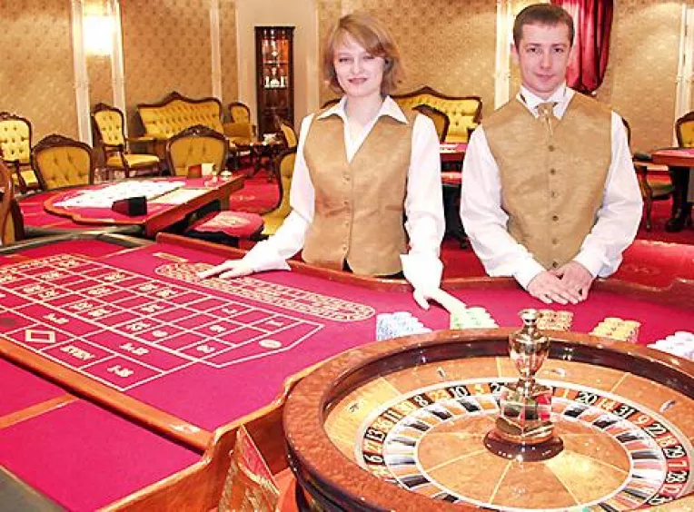 Au inceput sa se inchida cazinourile