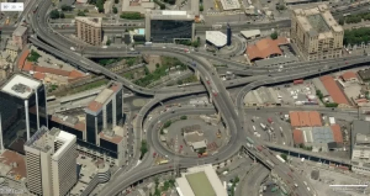 Bete in roate: Cine si de ce amana realizarea Autostrazii urbane suspendate