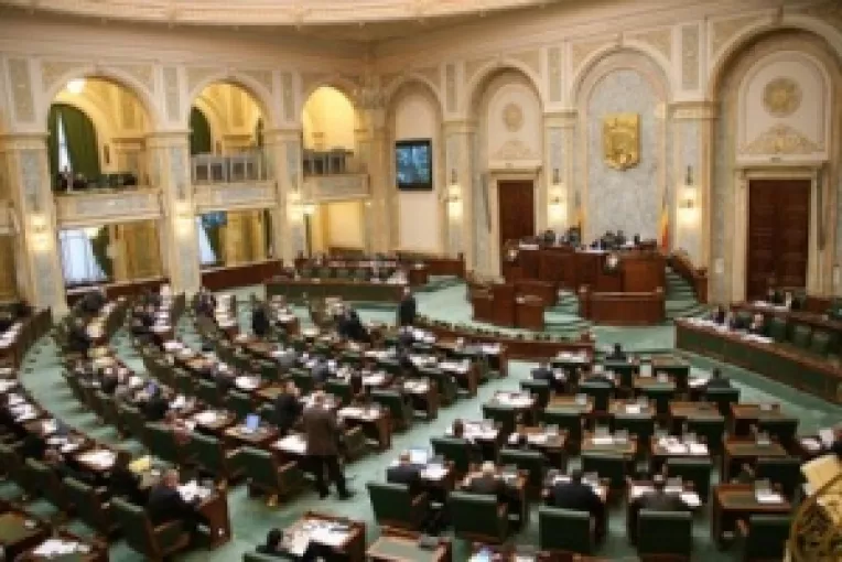 Consecintele protestului radical al Opozitiei: Senatul este paralizat