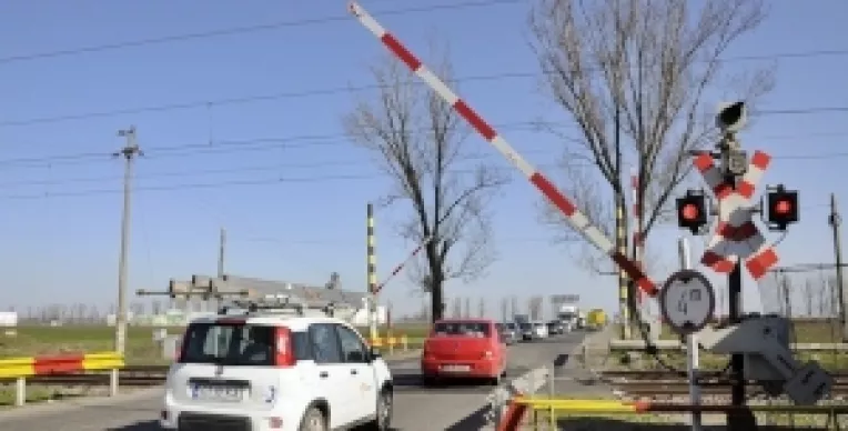 Disconfortul creat la bariera CFR de la Drajna va deveni in curand o amintire urata