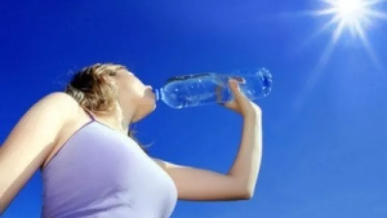 Doua reclame la Aqua Carpatica, interzise de CNA