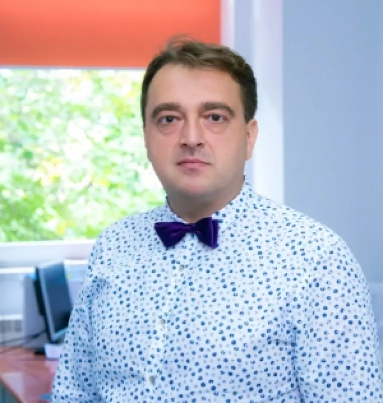 Dr. Gabriel Petrisor Saramet, medic primar neurolog:Electroencefalografia  (EEG) este una din metodele de explorare functionala cel mai frecvent folosita in diagnosticul bolilor sistemului nervos central