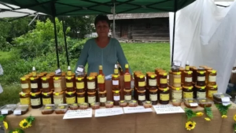 Elena Stan: Energizant care contine miere de salcam, polen si propolis, dar si protector hepatic!