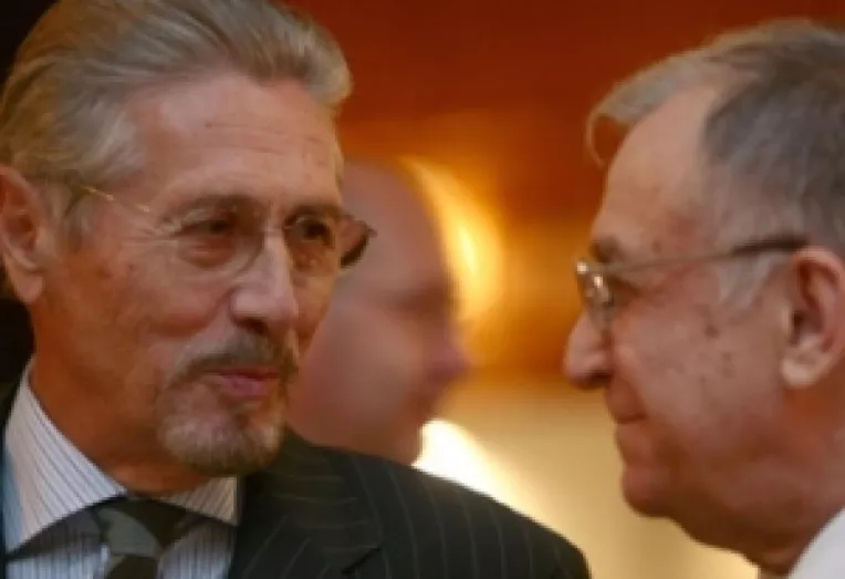 Emil Constantinescu crede ca Victor Ponta va indeplini idealurile Pietei Universitatii din 1990: Progresul Romaniei prin adevar si justitie