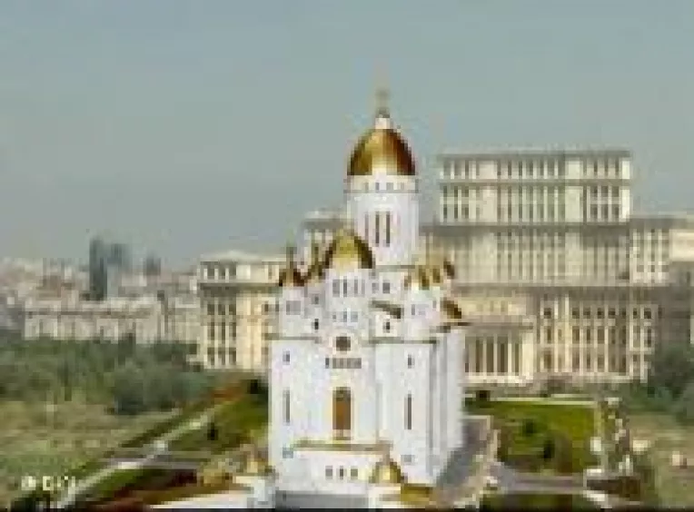 Guvernul Boc construieste o Catedrala mai inalta decat Palatul Parlamentul 
