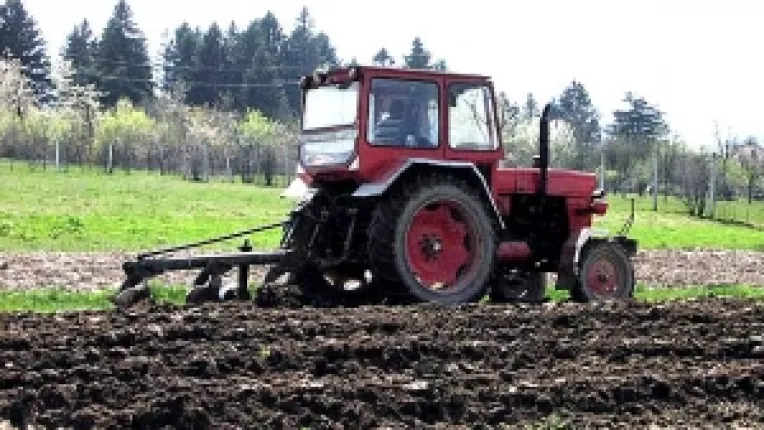 In cazul exploatarii unui teren cu o suprafata de cel putin un hectar,
Subventia anuala pentru fermieri, majorata cu 35 de euro