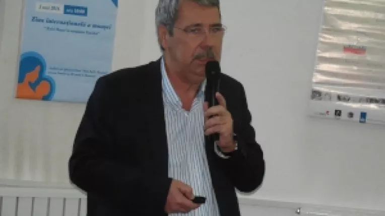 Iosif Niculescu, Medic Specialist Obstetrica-Ginecologie la Medicover Hospital, le incurajeaza pe romance sa nasca pe cale naturala