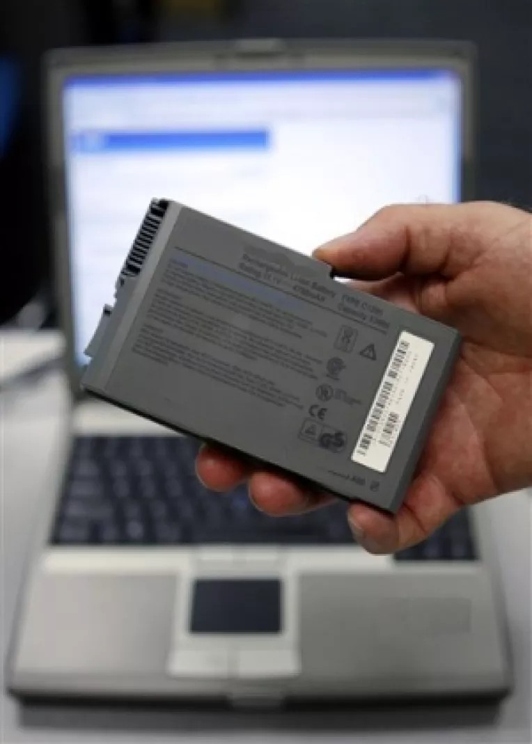 It.bzi.ro: E bine sau nu sa indepartezi bateria laptopului pentru a-i prelungi viata