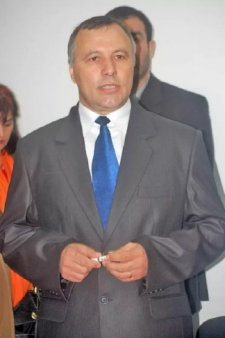 Nici bine pus pe functia de inspector general scolar Petrica Miu se gandeste deja ce adjuncti sa-si numeasca