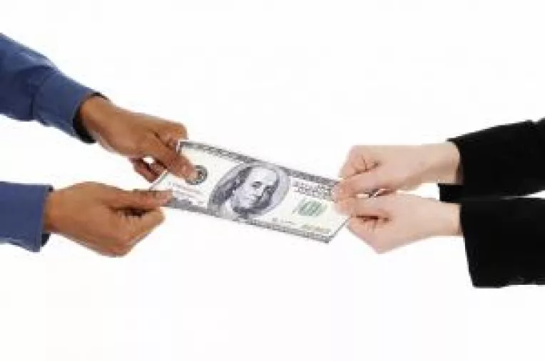 Nu va lasati pacaliti de banci!