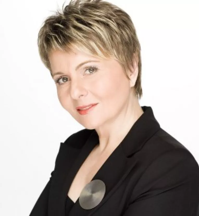 Omul zilei: Jurnalista Dana Deac, Presedinta Fundatiei Orange Romania