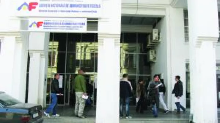 Pe cine controleaza Fiscul  in 2012