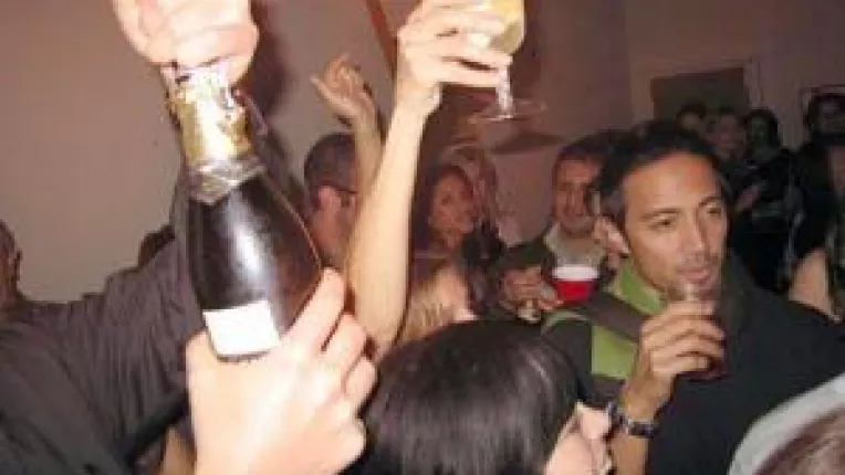 Revelion in case de imprumut