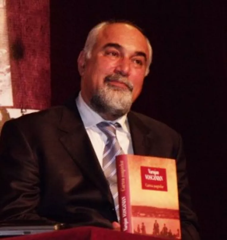 Romanul Cartea soaptelor, de Varujan Vosganian, se afla pe lista nominalizarilor la Premiile PEN America, editia 2018, la sectiunea de traduceri