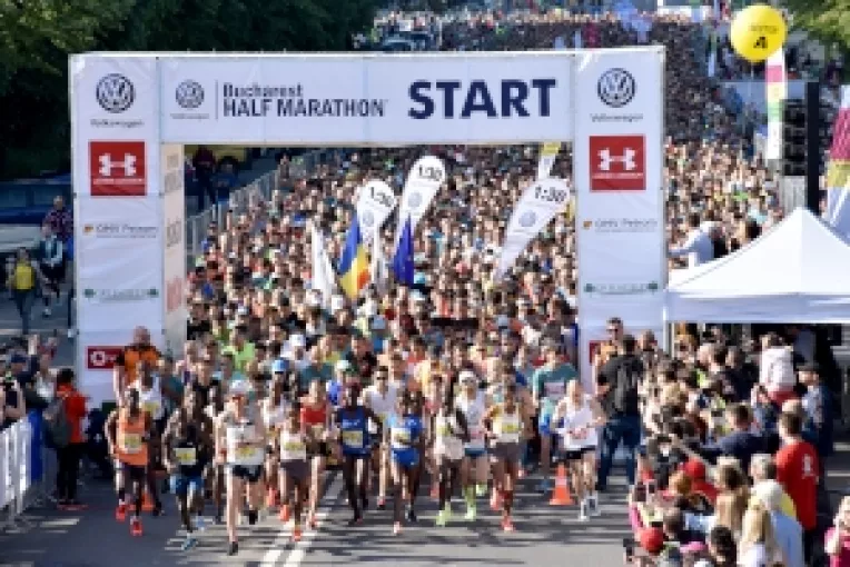 Volkswagen Bucharest HALF MARATHON a atras aproape 18.000 de alergatori sambata, 11 mai si duminica, 12 mai